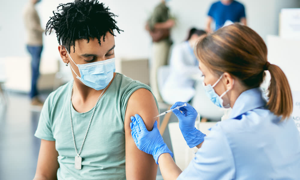 Travel medicine and vaccination planning